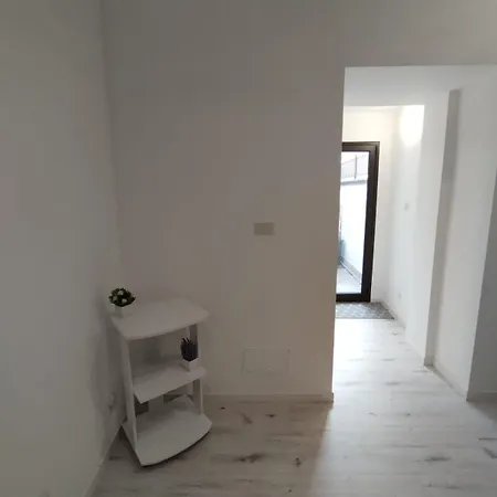 Casa Orchidea - Comfort Minimal Nel Cuore Di アパート パラッツォーロ・アクレイデ